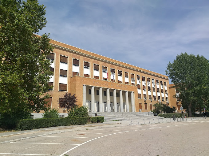 1- دانشگاه کامپلوتنس مادرید (Complutense University of Madrid)