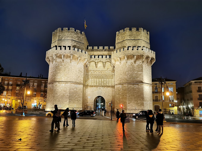 3. دروازه شاهان (Torres de Serranos)