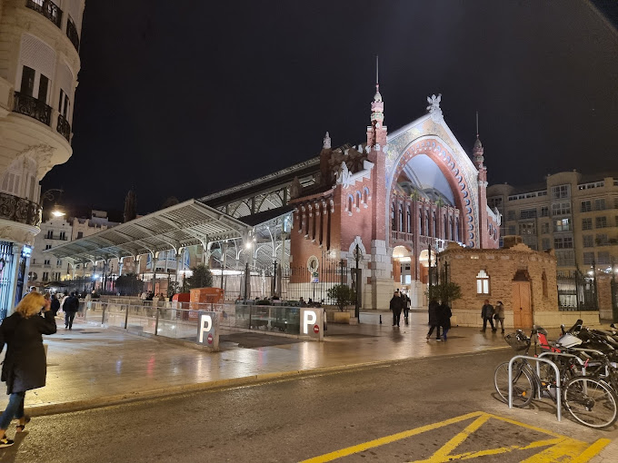 13. کشتی‌های فضایی والنسیا (Mercado de Colón)