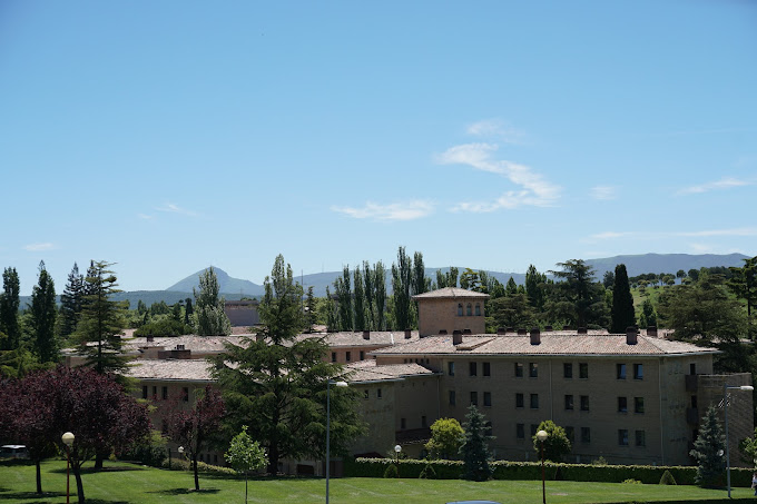 2- دانشگاه ناوارا (University of Navarra)