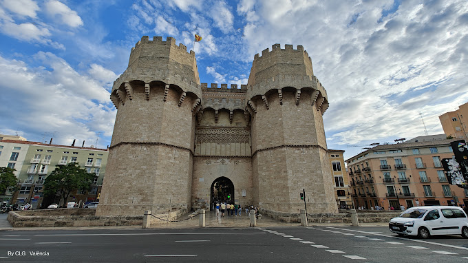 3. دروازه شاهان (Torres de Serranos)