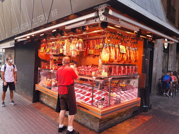 3. بازار بزرگ بوکریا (La Boqueria Market):
