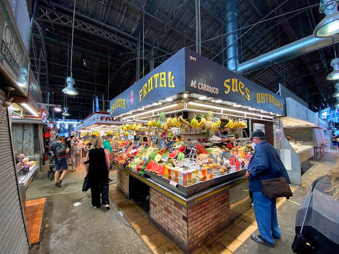 3. بازار بزرگ بوکریا (La Boqueria Market):